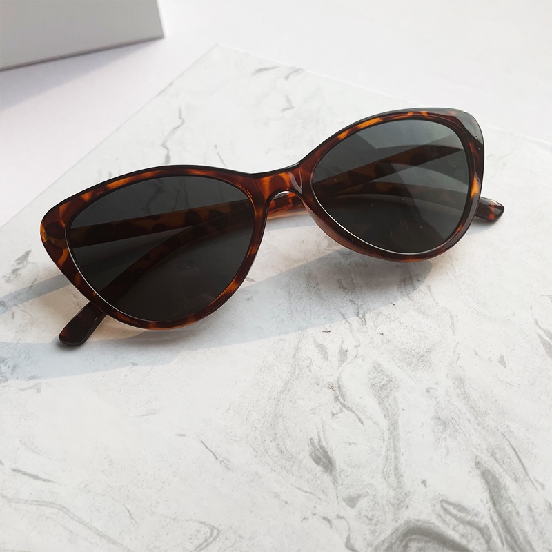 COD Kacamata Hitam Murah pelindung UV INS Korea Kacamata fashion Hitam Retro Gaya Sunglasses Women - ol