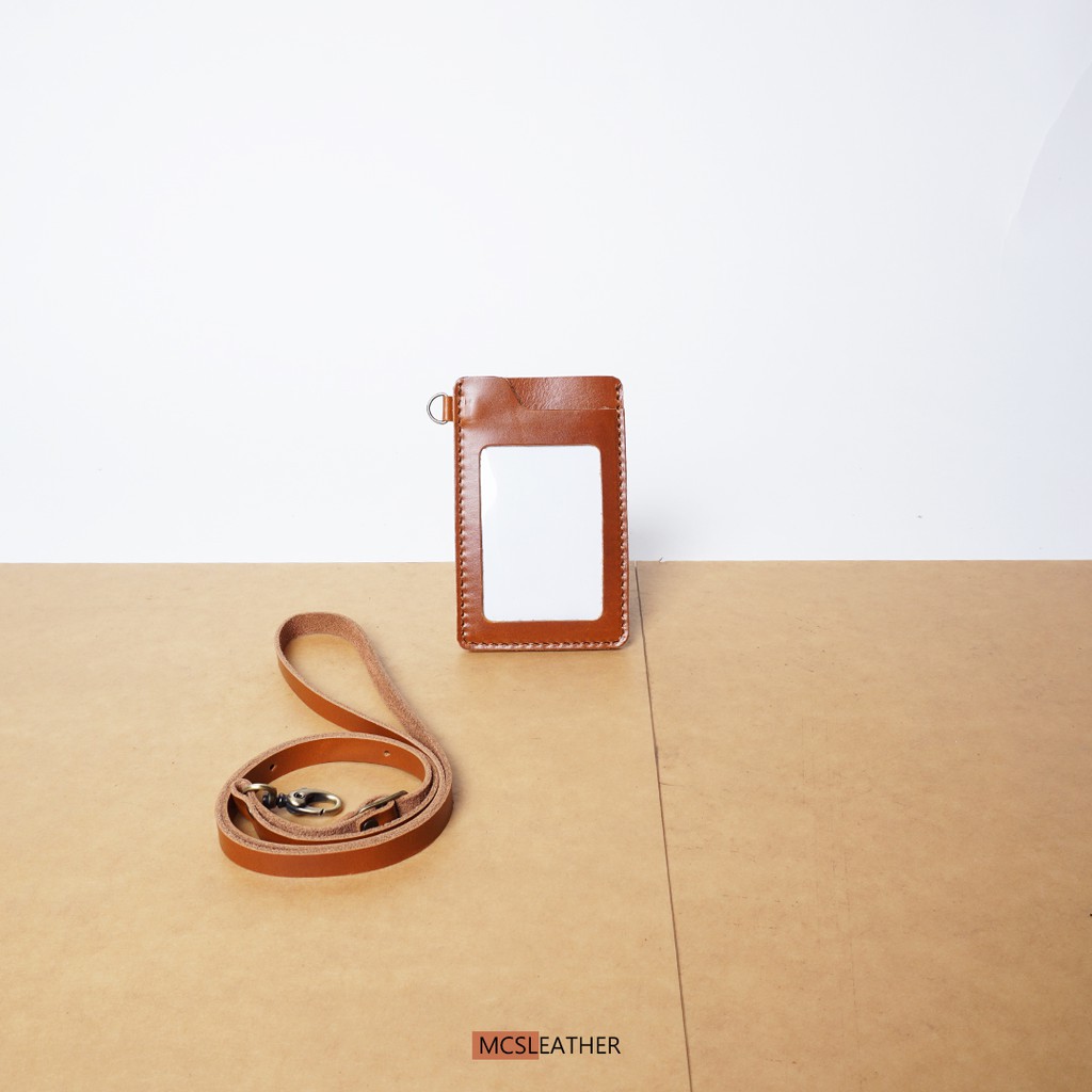 

ID CARD HOLDER KULIT TWICE | NAME TAG KULIT | TEMPAT ID CARD | ID CARD