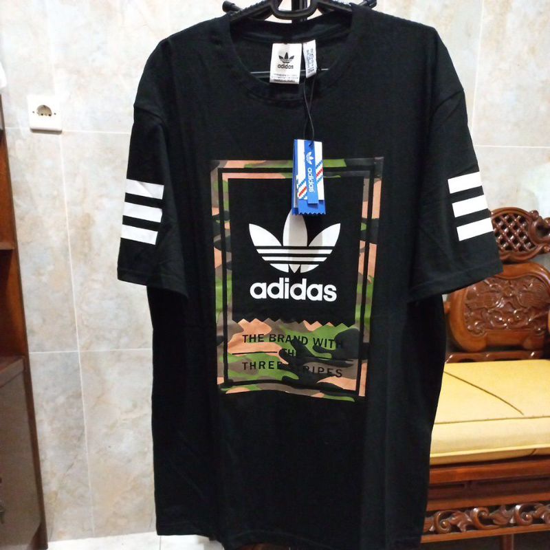 Kaos Adidas Bunga Bingkai Camo