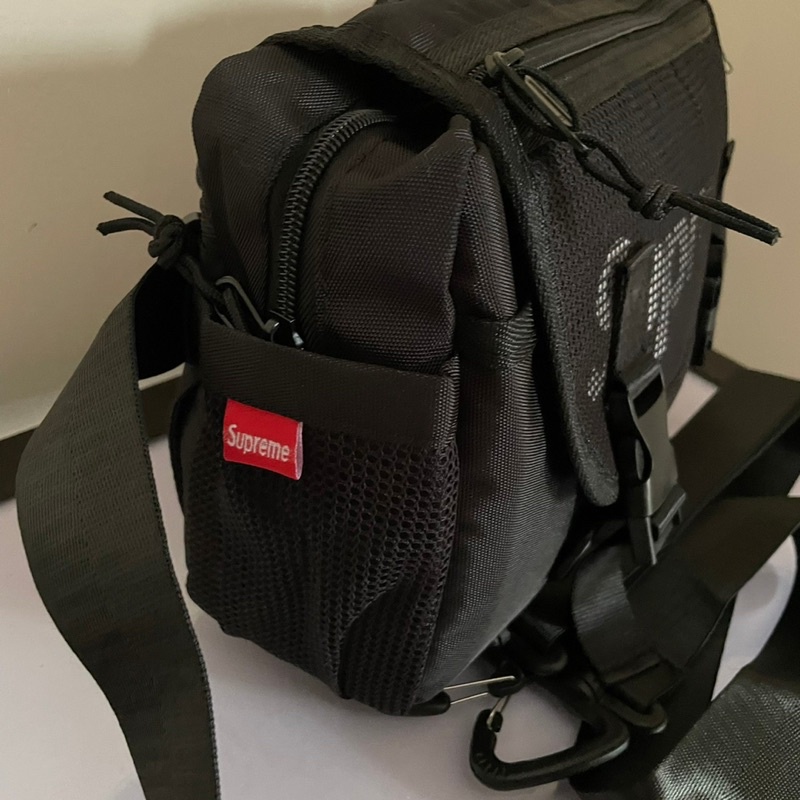 WAIST BAG MESSENGER BAG SUPREME SS20 / TAS SUPREME / TAS SLEMPANG SUPREME