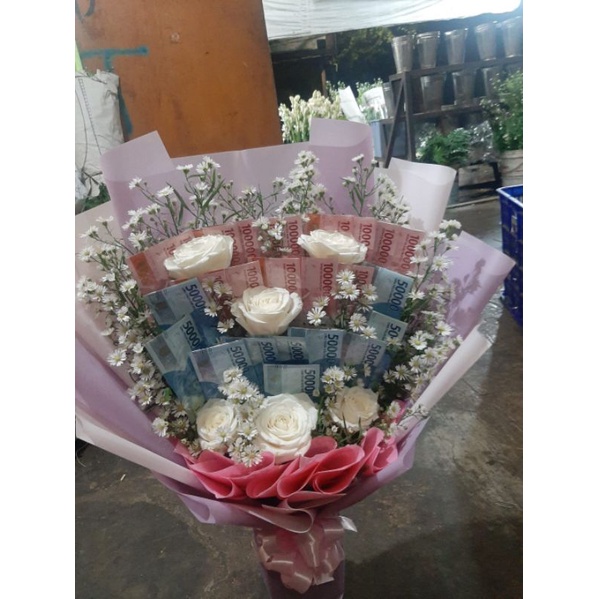 BUCKET BUNGA SEGAR ENGAGEMET LAMARAN