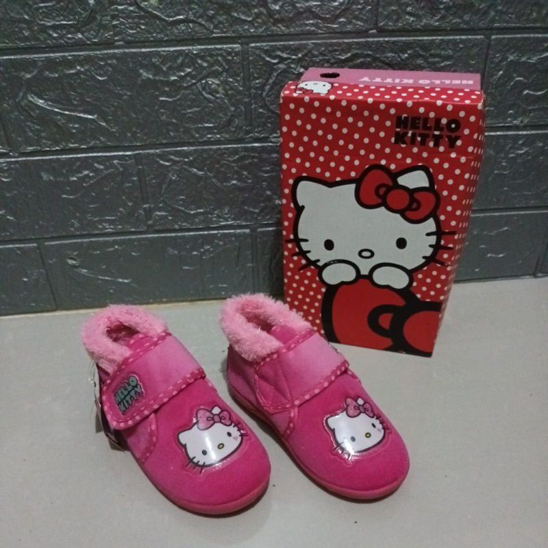 Sepatu Ori Sanrio ( Hello Kitty )