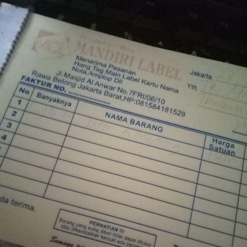 

Nota kecil tiga rangkap