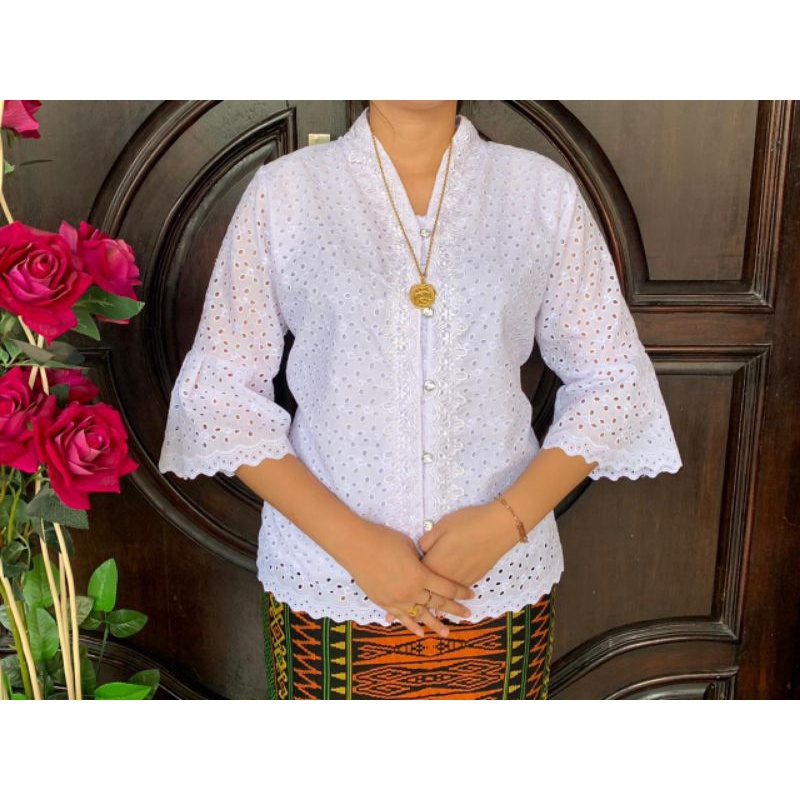 katun bolong kancing