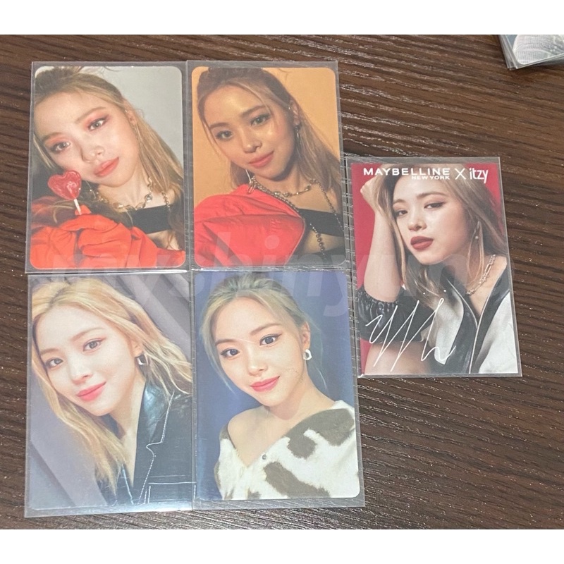 photocard ryujin guess who permen lolipop candy yellow backgroud bg tembok kuning no bad days may mei june juni maybelline thailand wts want to sell nego