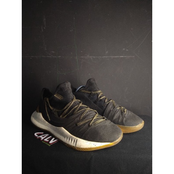 Under Armour Curry 5 Gold Pack size 44