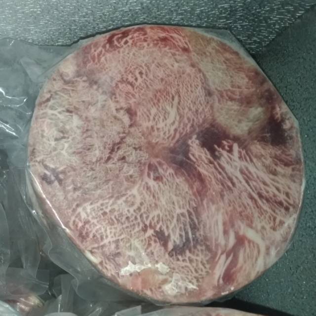 

Wagyu Tenderloin 1kg 10 slice terdapat label halalnya