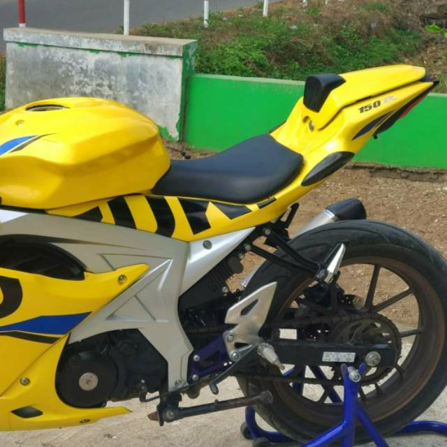 Pelindung body belakang GSX Carbon kevlar body protector GSX tail slider GSX