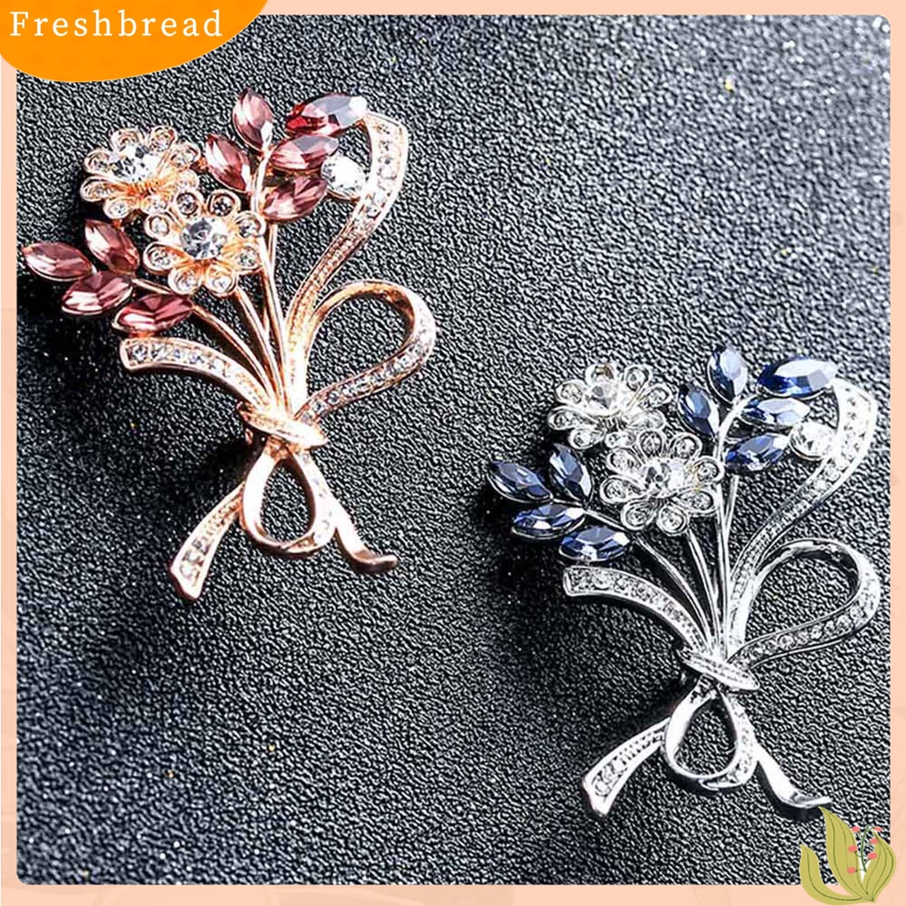 [ TERLARIS]Brooch Flower Shape Rhinestone Design Alloy Women Fashion Brooch Pin for Bouquet