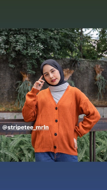 Wolly Crop // Cardigan Rajut Crop || By @stripetee_mrln-4