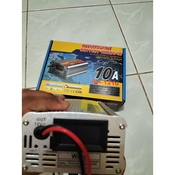 Charger Aki 10Ampere 12V Display Digital Otomatis