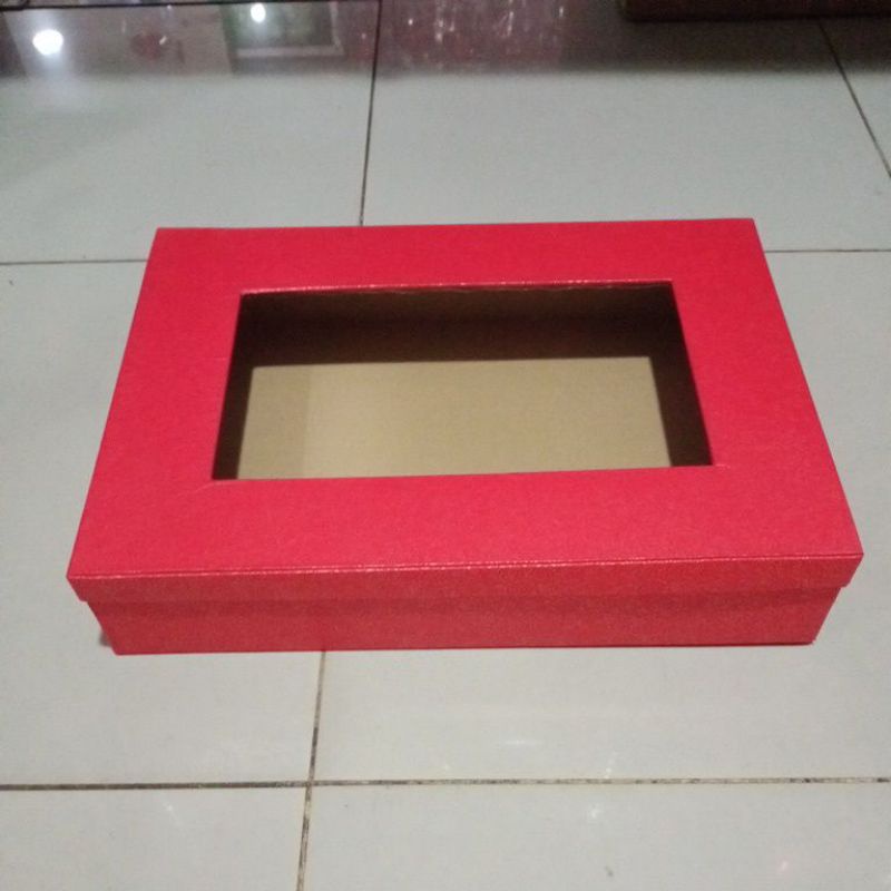 

Kotak Kado 25x35x7