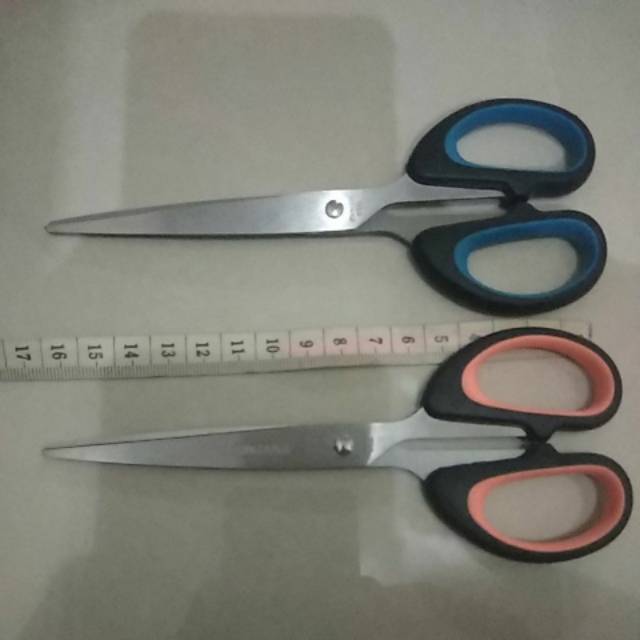 

Gunting stainless steel M2000 Montana Emigo