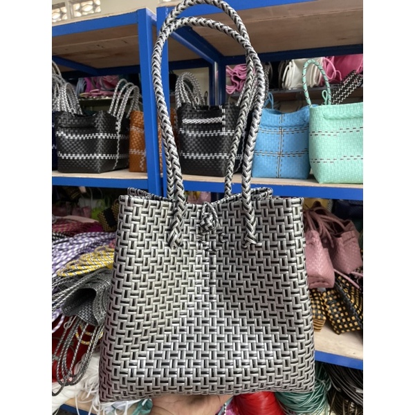 TOP HANDLE BAG PREMIUM SILVER BLACK