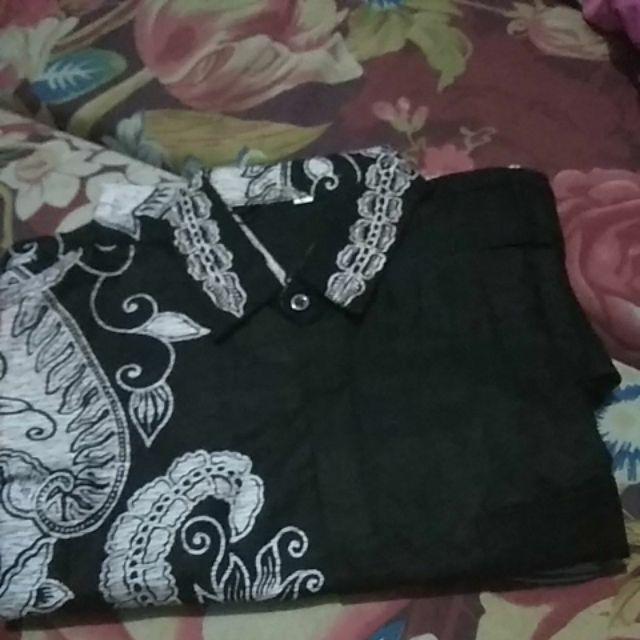 Terbaru Hem Eksport Batik Pria Kerja Kantor Slimfit / Baju Cowok Modern - Hitam Gold Kekinian Casual