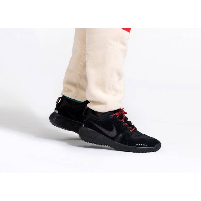 nike acg dog mountain triple black