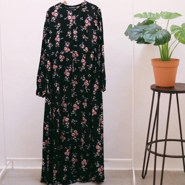 HELENA MAXI DRESS (ASLINYA CANTIK BGT) BY ROSELLACLOSET