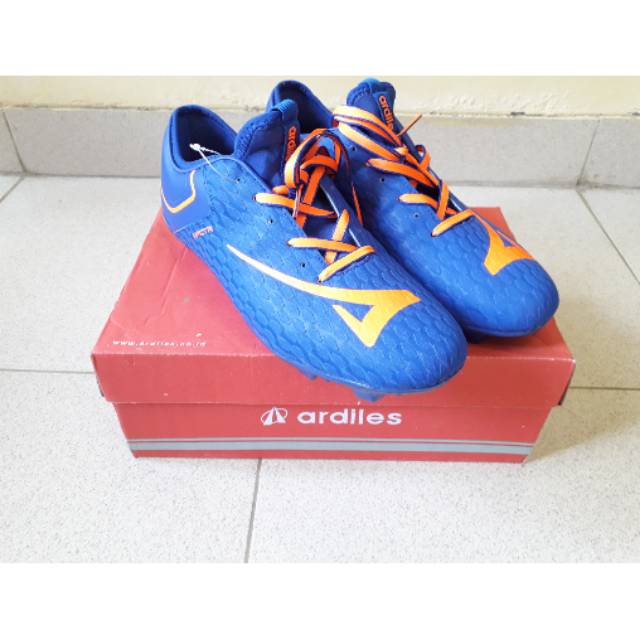 Ardiles Sepatu Bola Ringan
