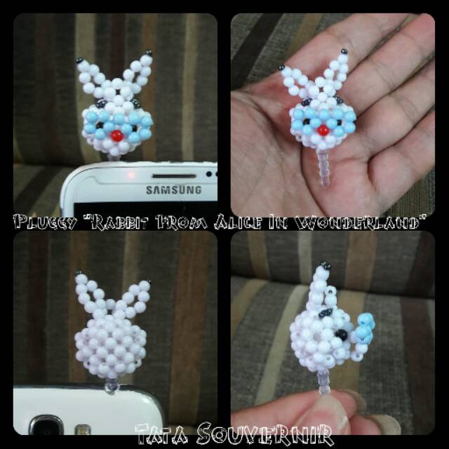 Pluggy / Earplug / Gantungan Hp White Rabbit
