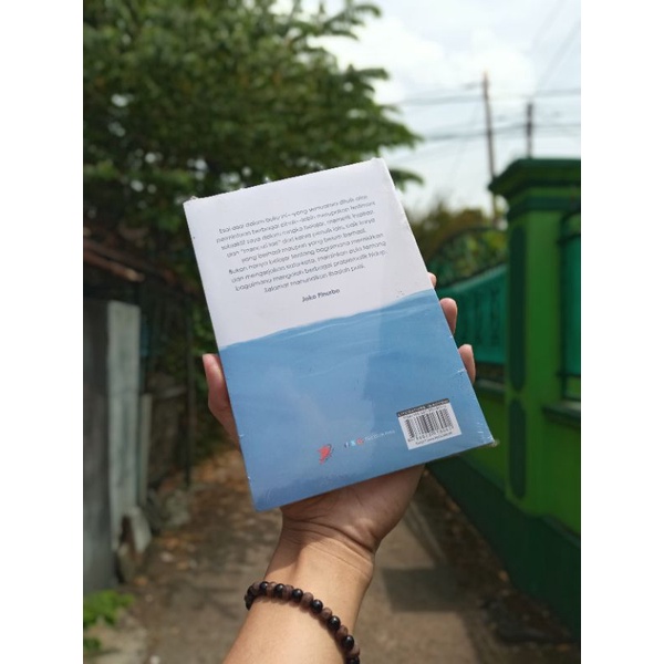 Buku Berguru kepada Puisi Joko Pinurbo