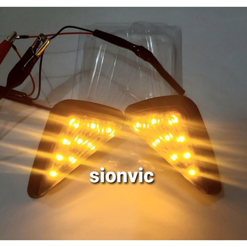 SEN TEMPEL LAMPU SEIN TEMPEL LED SEGITIGA NINJA / VIXION/ CB150R/ R25 /R15 UNIVERSAL