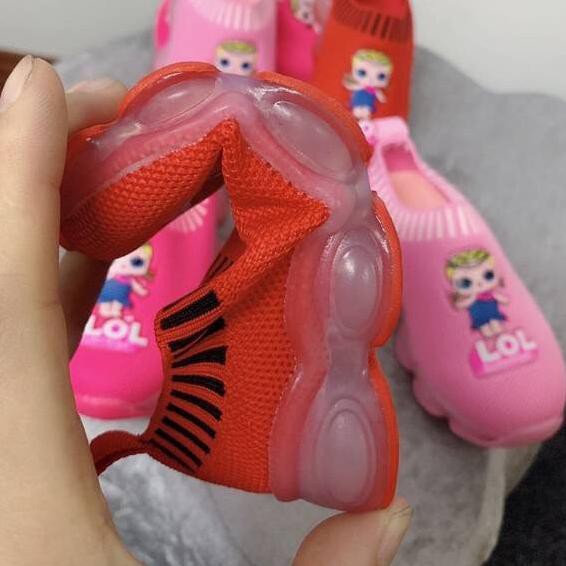 GBK125 Sepatu Anak Perempuan LOL Slip On 01 Sneaker Lampu LED Size 23-30 Usia 1,5 - 4 Tahun 天