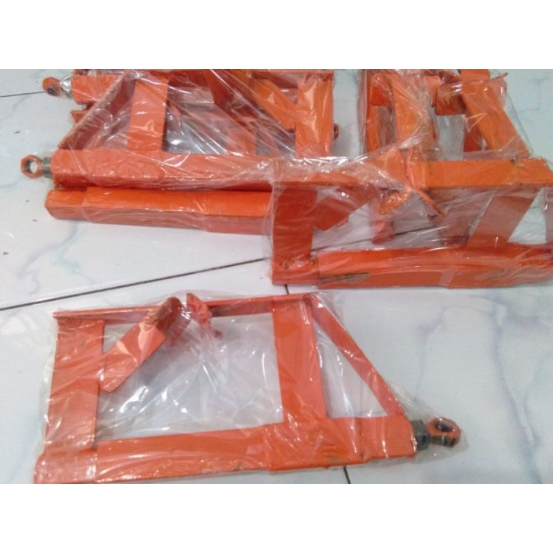 TRACKER ALAT PRESS BAN TUBLES ALAT PEMBUKA BAN TUBLESS