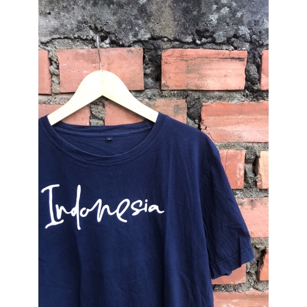 INDONESIA T SHIRT “Kaos Indonesia Seken Ori, Size L (Panjang 64cm Lebar 52cm)