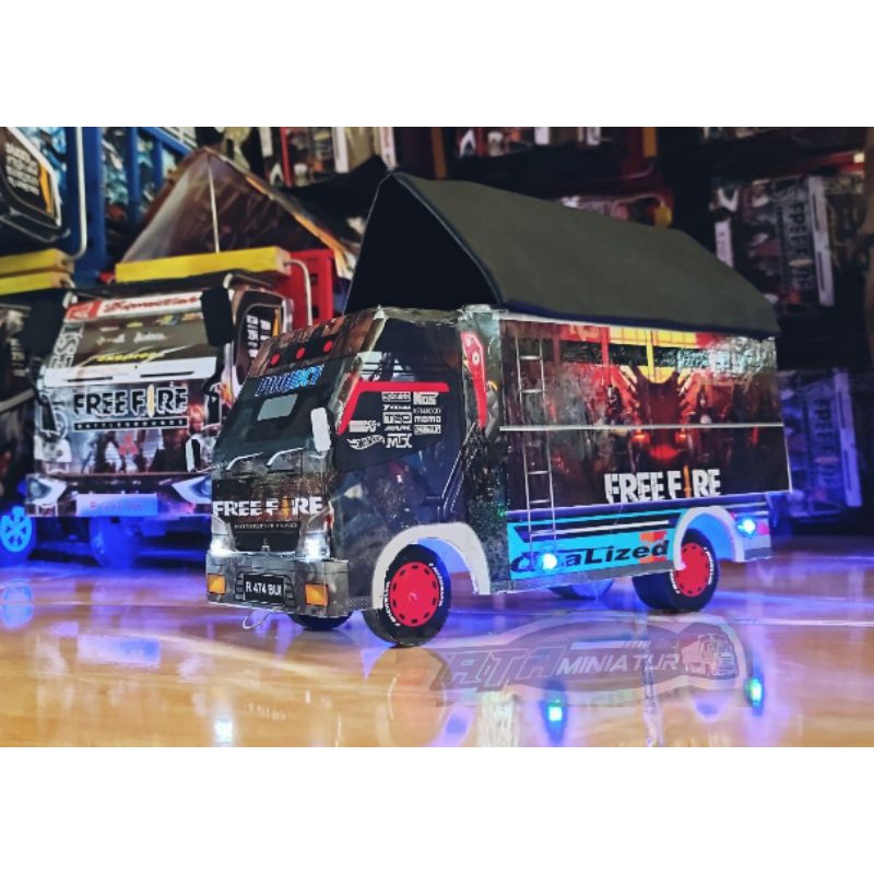 Miniatur truk oleng bahan detail ( tak oleng tak jago)