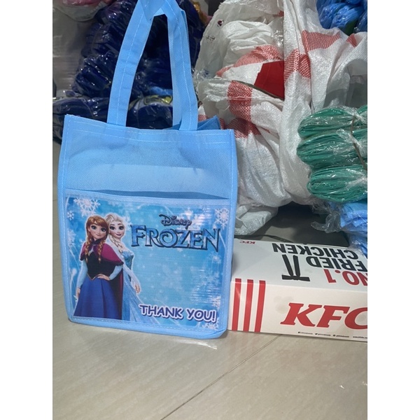 TAS ULTAH 20x14x26 PXLXT-GAMBAR IKUT STOK-READY STOK