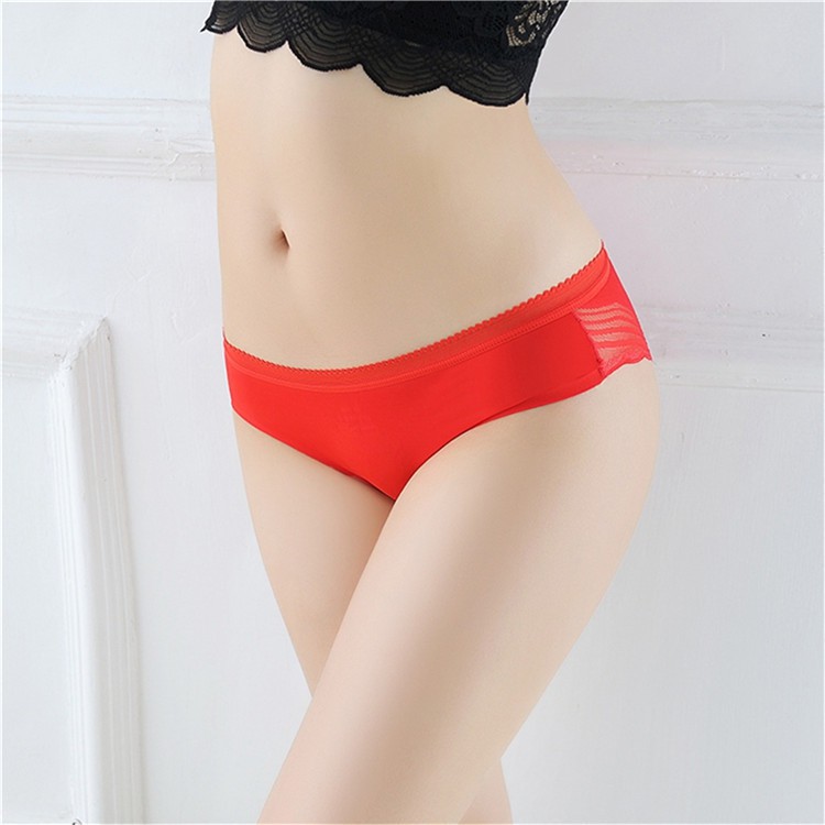 Celana Dalam Wanita Seamless thong Bahan Renda dan es sutra seksi C178