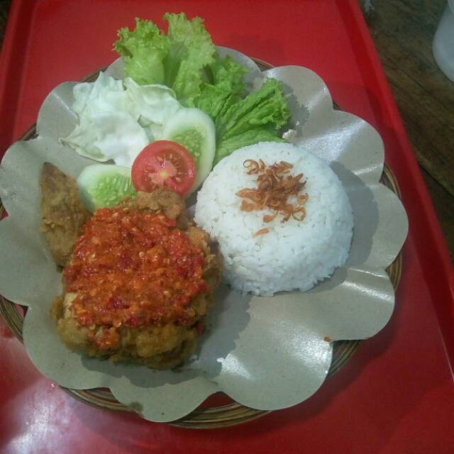 

Ayam geprek iyes
