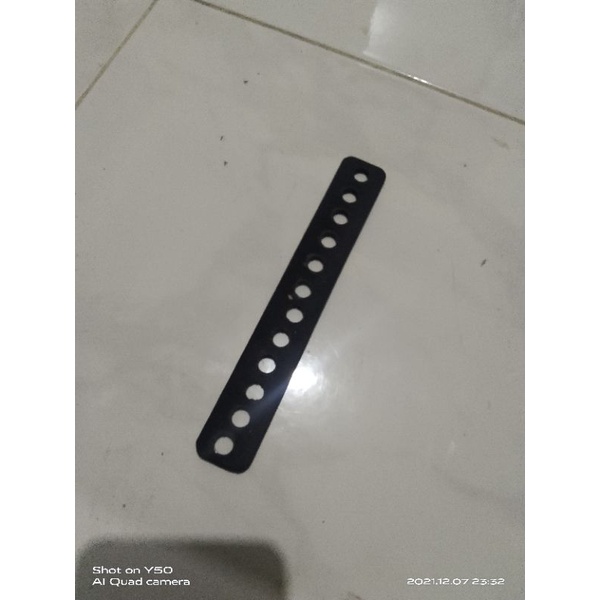 plat bolong bolong plat lubang 15cm .