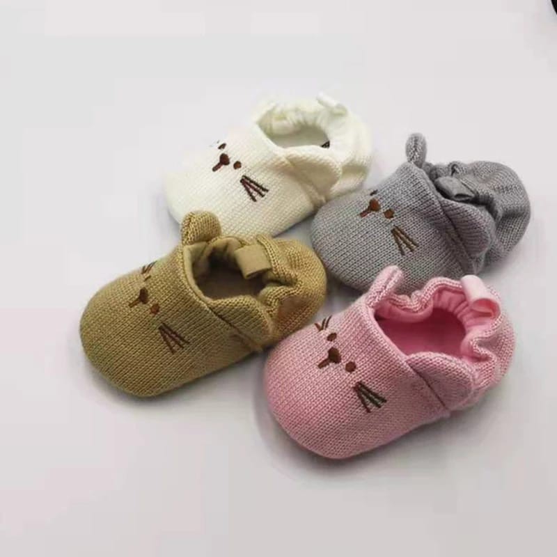 Fashion Sepatu model kekinian 0-18 bulan / PREWALKER bayi Perempuan