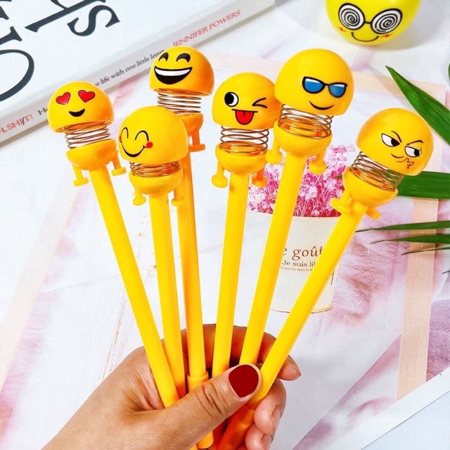 

Pulpen gel boneka per emoticon