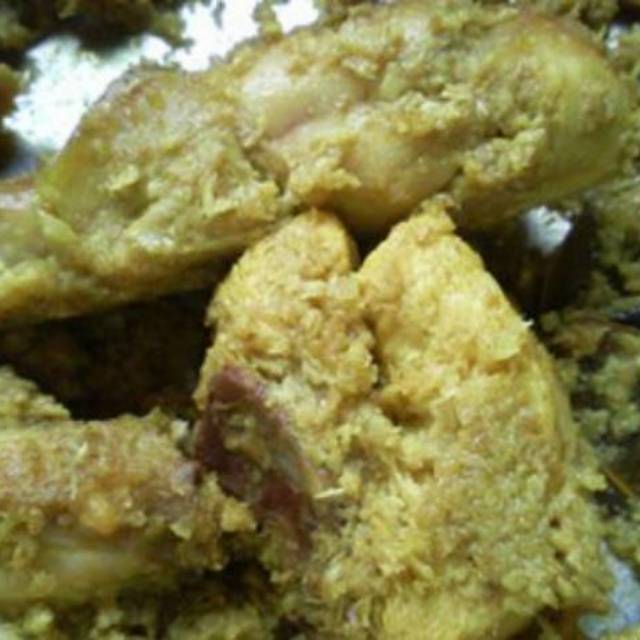 

AYAM UNGKEP BUMBU SERUNDENG 1 EKOR SUTAN NDUT LUNCH BOX + sambal