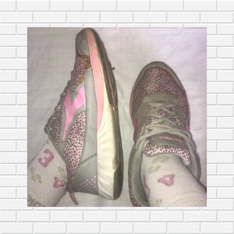 diadora sport shoes woman original warna pink abu-abu size 39 fit 40 preloved/second/bekas