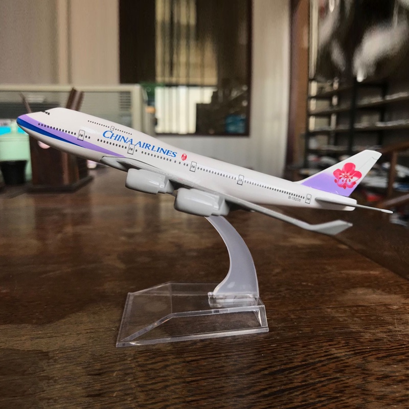 Mainan Pesawat Terbang Airbus 380 Bahan Metal Model Chinahongkong Cathay Pacific Boeing 747 787