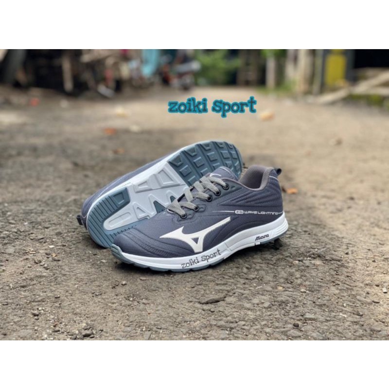 Sepatu sneakers pria casual sol karet terbaru bayar ditempat