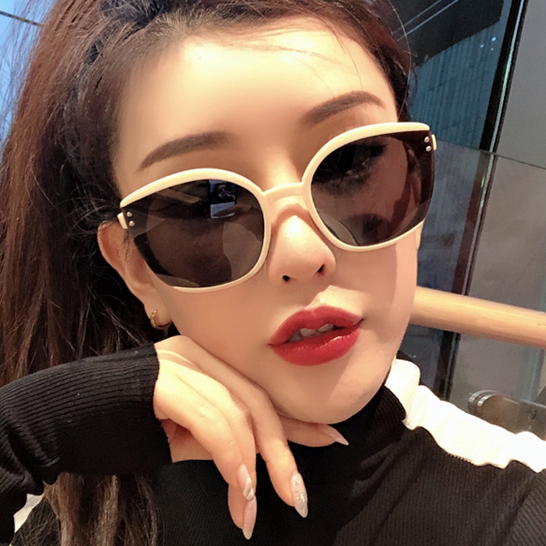 Fashion European and American mirror retro cat eye personality street shooting sunglasses