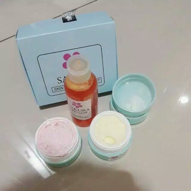 cream sakura