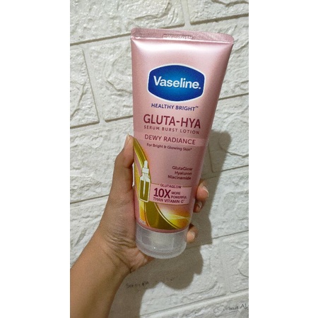 VASELINE GLUTA HYA serum burst uv lotion