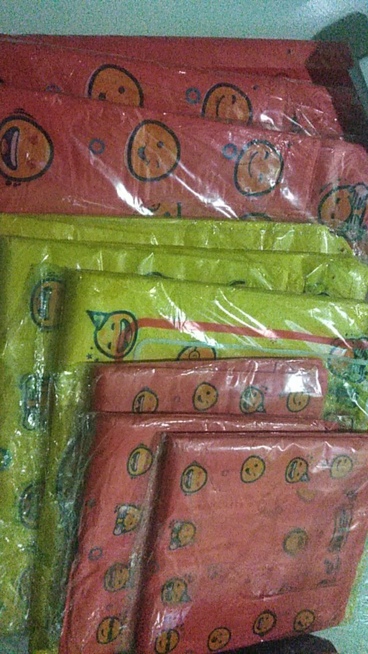 3 Pak (3 X 1 Pack) Kantong Plastik Smile Ukuran 28/kresek Smile/kresek Thank You