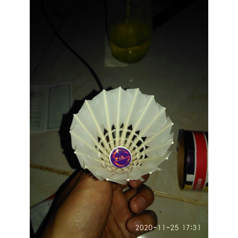 Contoh shuttlecock PL untuk coba produk