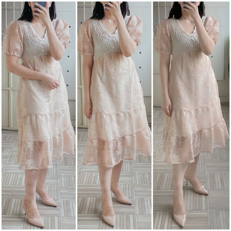 ⚡️ CLEARANCE SALE ♡ PREMIUM ♡ REAL PIC ! CLARETTE VINTAGE BROCADE LUXURY LACE PARTY MIDI DRESS /  GAUN PESTA MEWAH