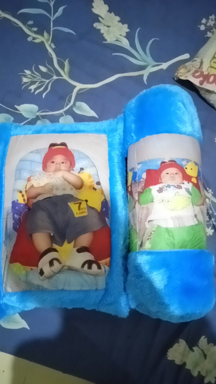 Bantal Guling Foto