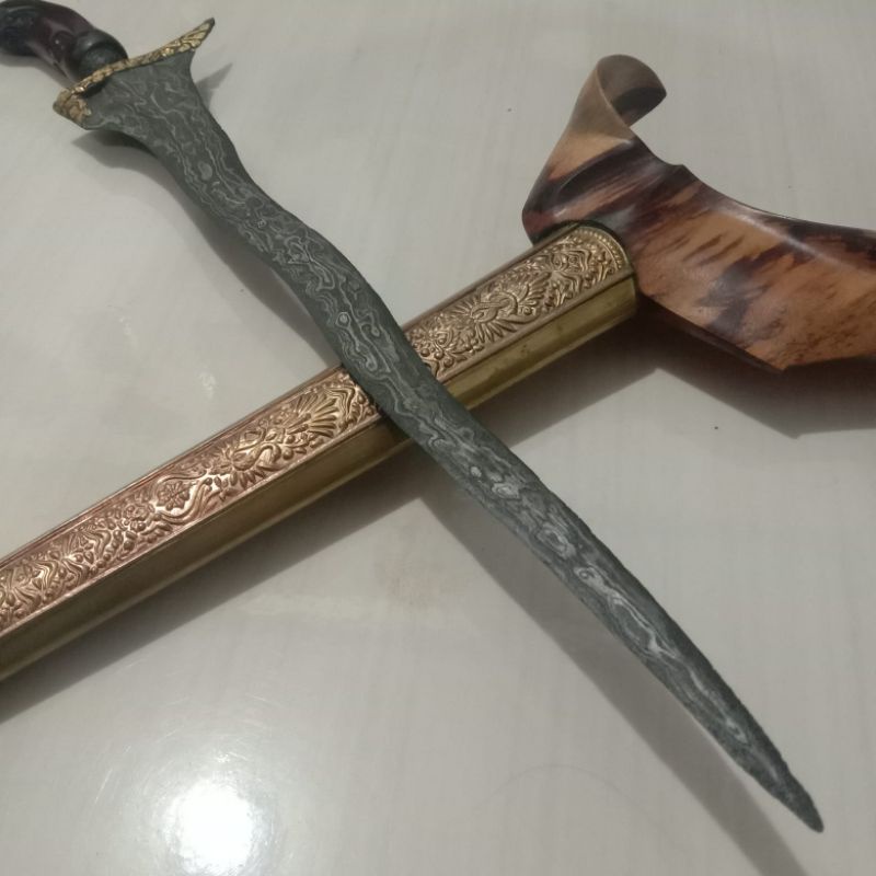 Keris Pandowo Luk 4 kinatah emas murni Tangguh Mataram