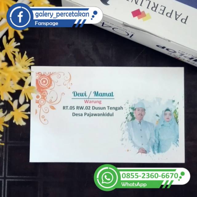 

Amplop bernama dan berpoto