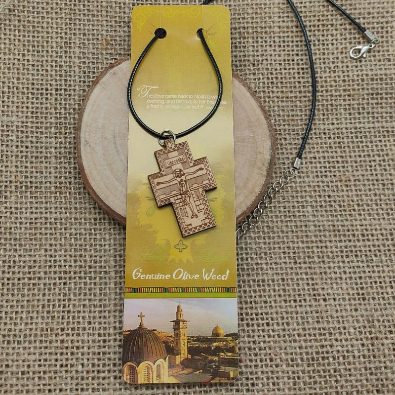 Kalung Salib Korpus Kayu Olive Asli