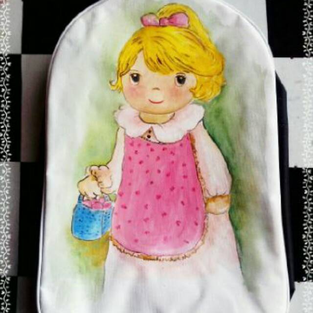 constantiarikahapsari